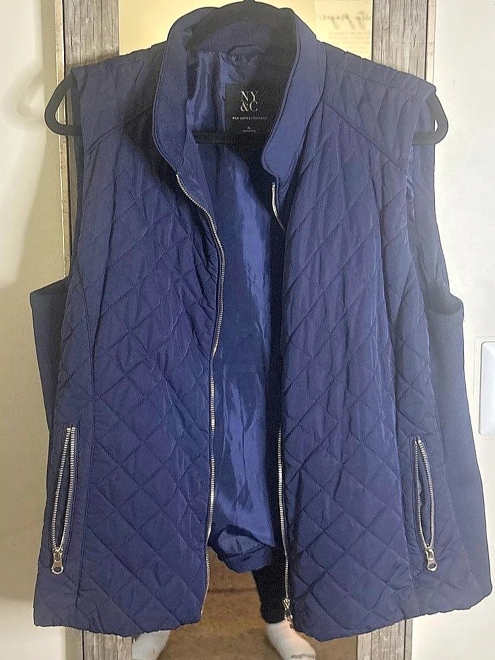 NY&C Quilted Zip Vest in Blue Size Medium Like New